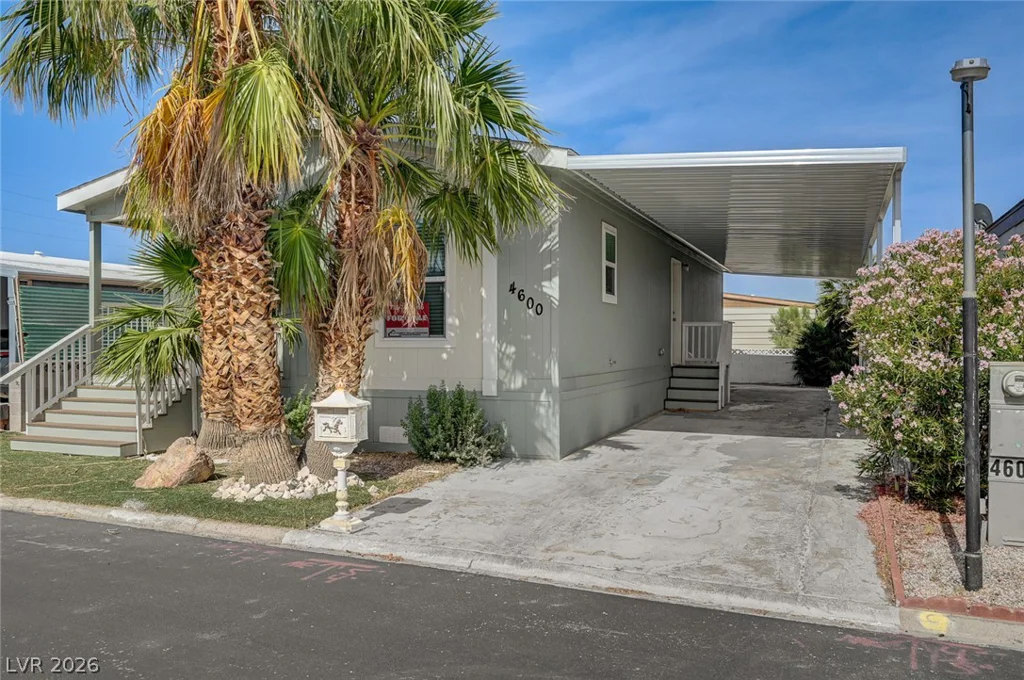 4600 Royal Ridge, Las Vegas, NV 89103