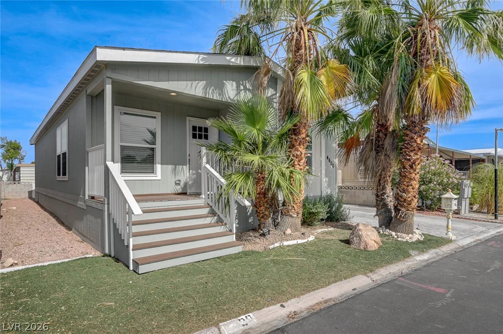 4600 Royal Ridge, Las Vegas, NV 89103