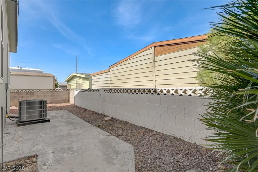 4600 Royal Ridge, Las Vegas, NV 89103