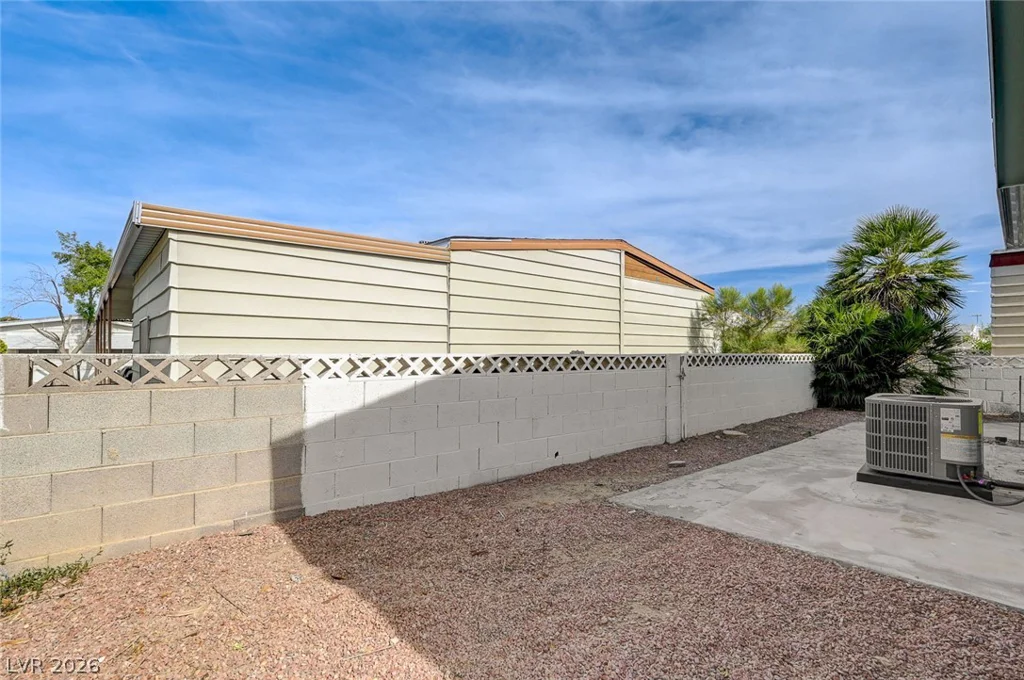 4600 Royal Ridge, Las Vegas, NV 89103
