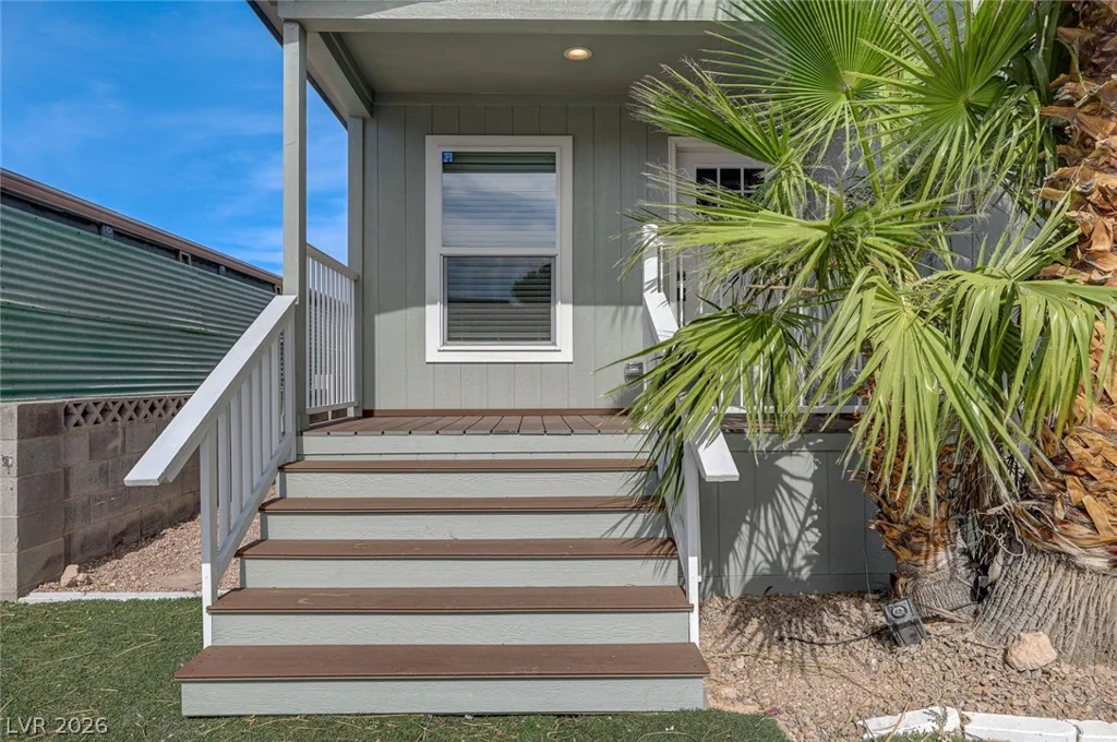 4600 Royal Ridge, Las Vegas, NV 89103