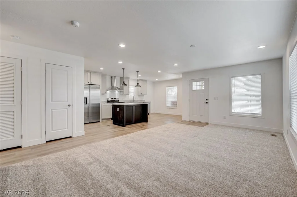 4600 Royal Ridge, Las Vegas, NV 89103