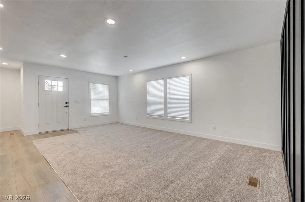 4600 Royal Ridge, Las Vegas, NV 89103