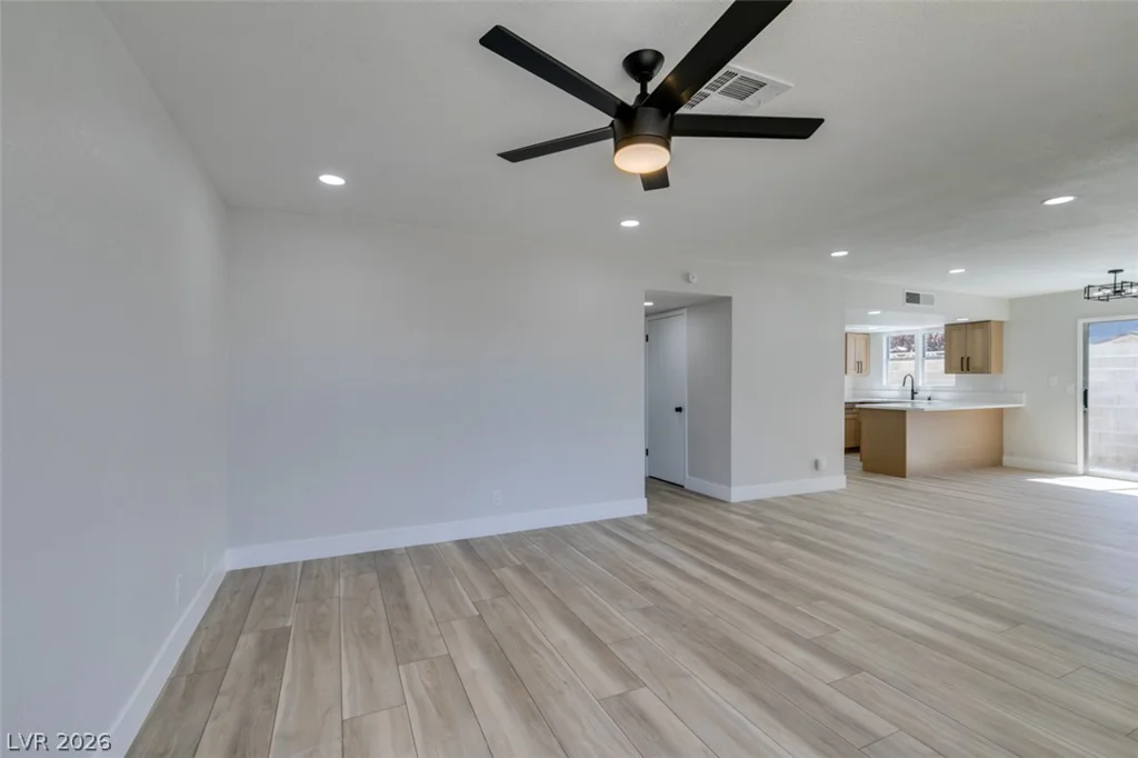 5682 Coaldale, Las Vegas, NV 89110