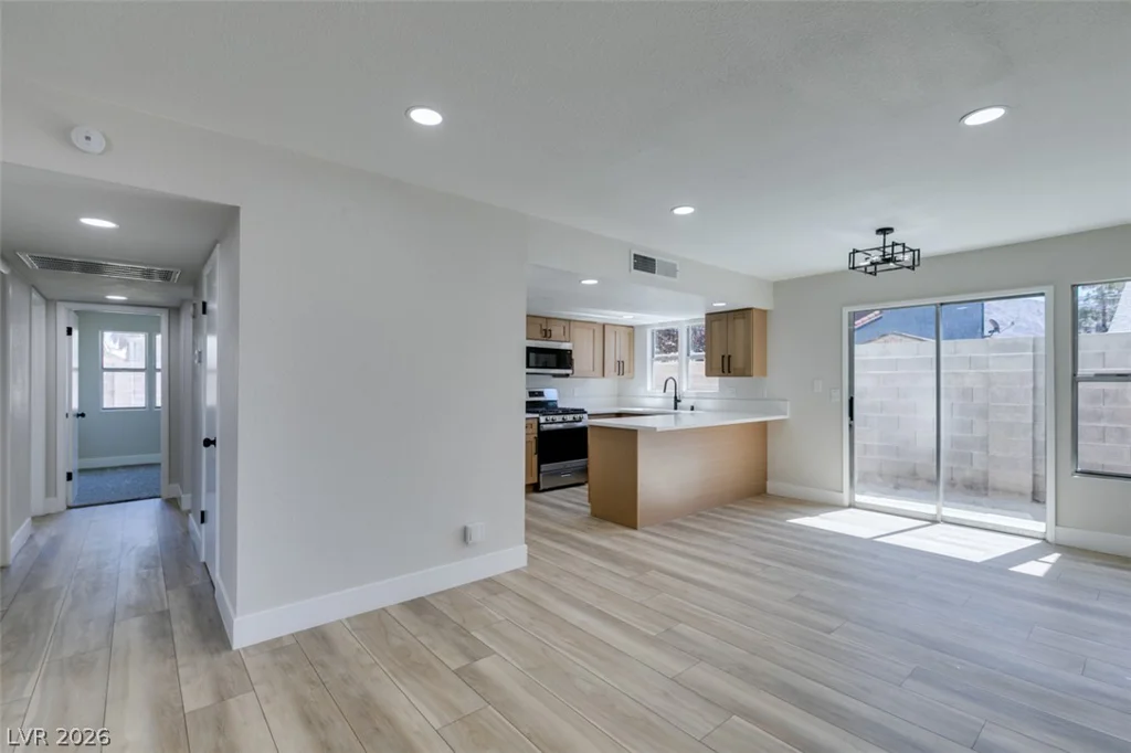 5682 Coaldale, Las Vegas, NV 89110