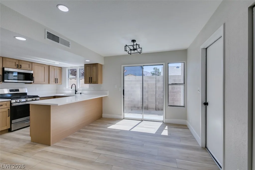 5682 Coaldale, Las Vegas, NV 89110