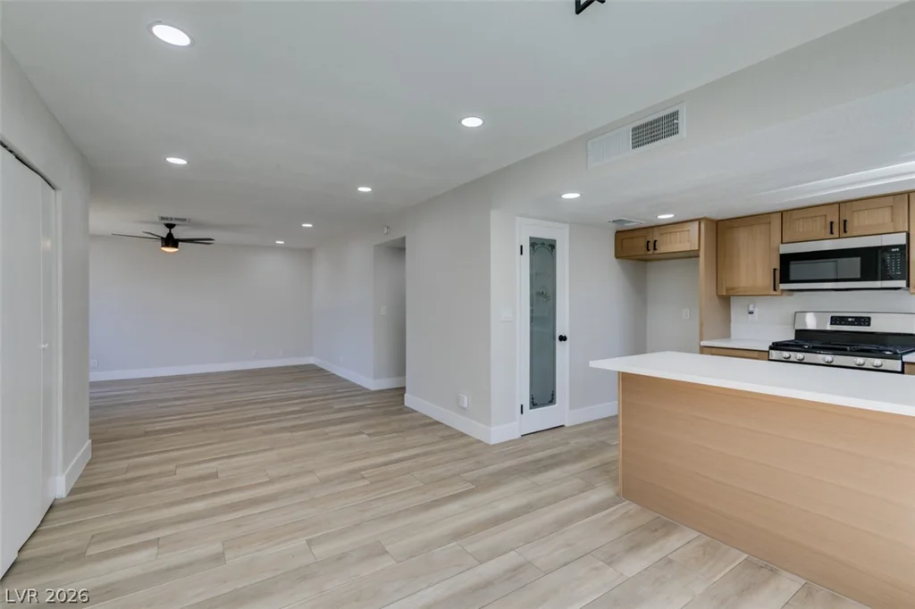 5682 Coaldale, Las Vegas, NV 89110