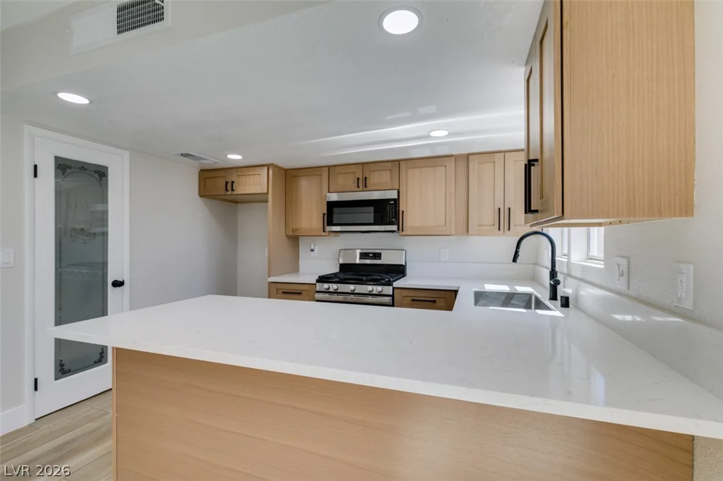5682 Coaldale, Las Vegas, NV 89110