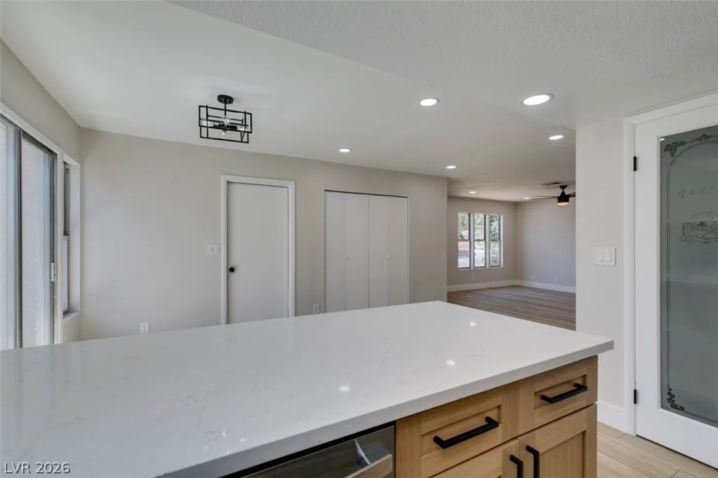 5682 Coaldale, Las Vegas, NV 89110