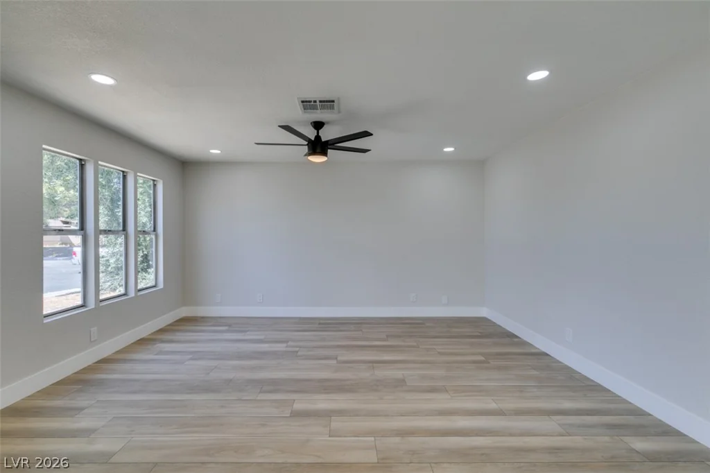 5682 Coaldale, Las Vegas, NV 89110