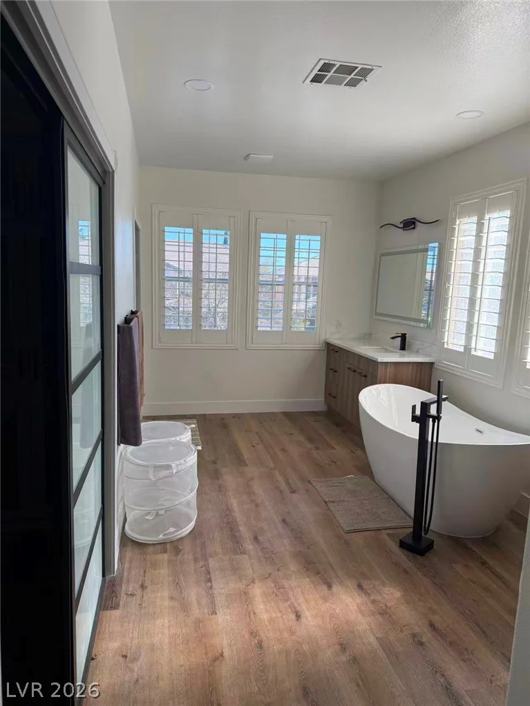 605 Runbridge, Las Vegas, NV 89144
