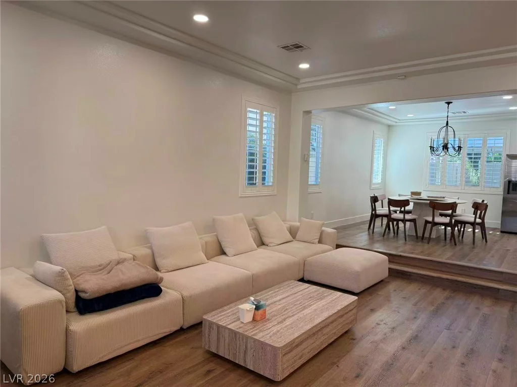 605 Runbridge, Las Vegas, NV 89144