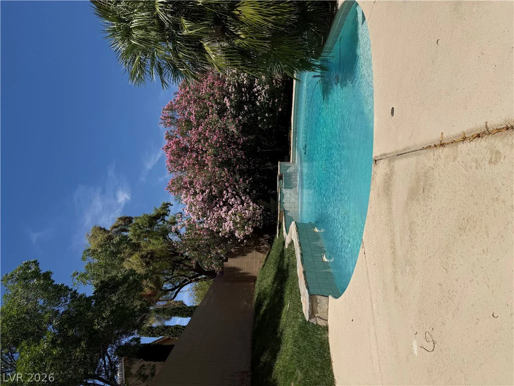 605 Runbridge, Las Vegas, NV 89144