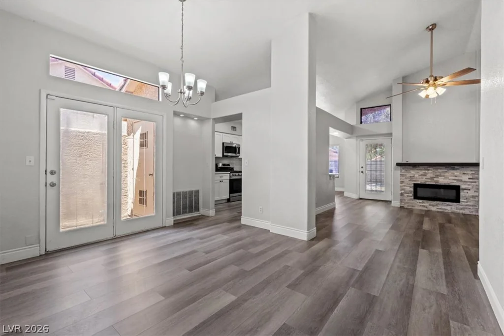2720 Brookstone, Las Vegas, NV 89117