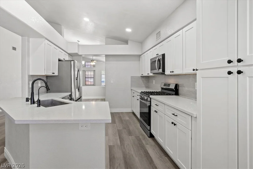 2720 Brookstone, Las Vegas, NV 89117