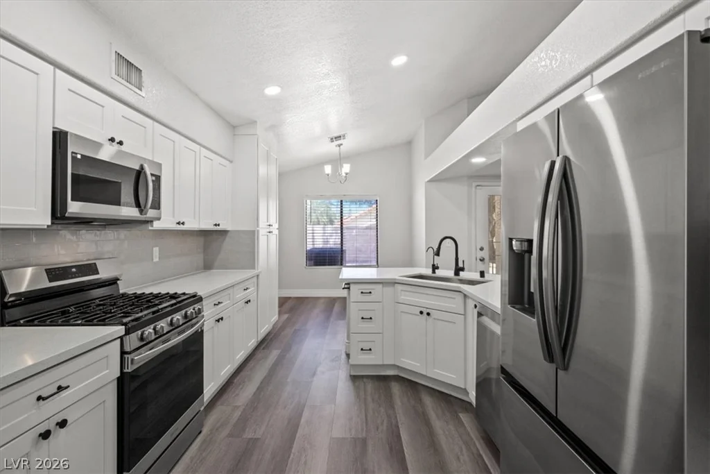 2720 Brookstone, Las Vegas, NV 89117