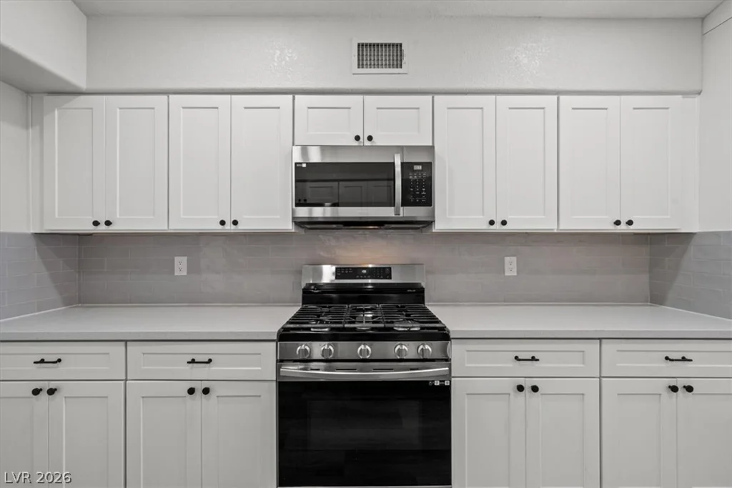 2720 Brookstone, Las Vegas, NV 89117