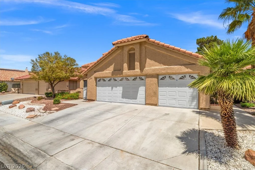 2720 Brookstone, Las Vegas, NV 89117
