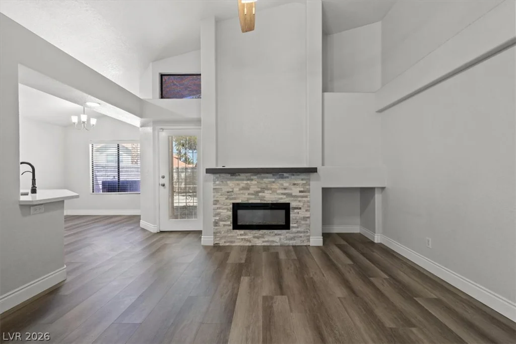 2720 Brookstone, Las Vegas, NV 89117