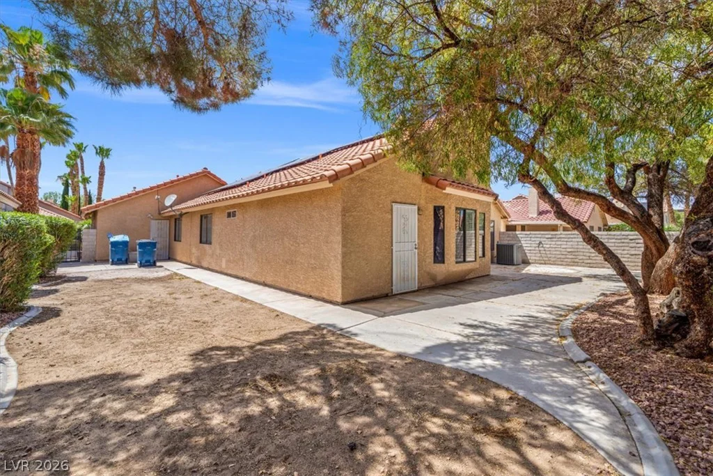 2720 Brookstone, Las Vegas, NV 89117