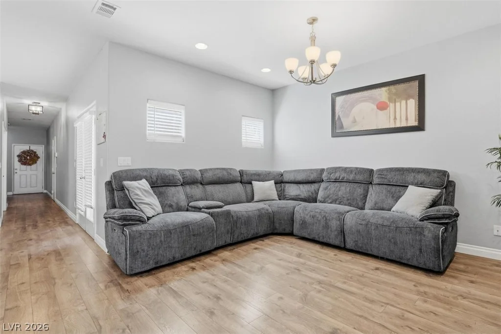 6133 Casa Antiqua, North Las Vegas, NV 89081