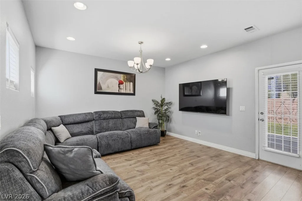 6133 Casa Antiqua, North Las Vegas, NV 89081