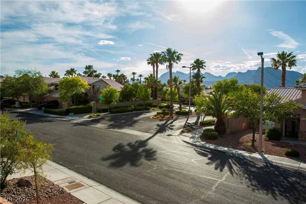 2056 Lordsburg, Las Vegas, NV 89134