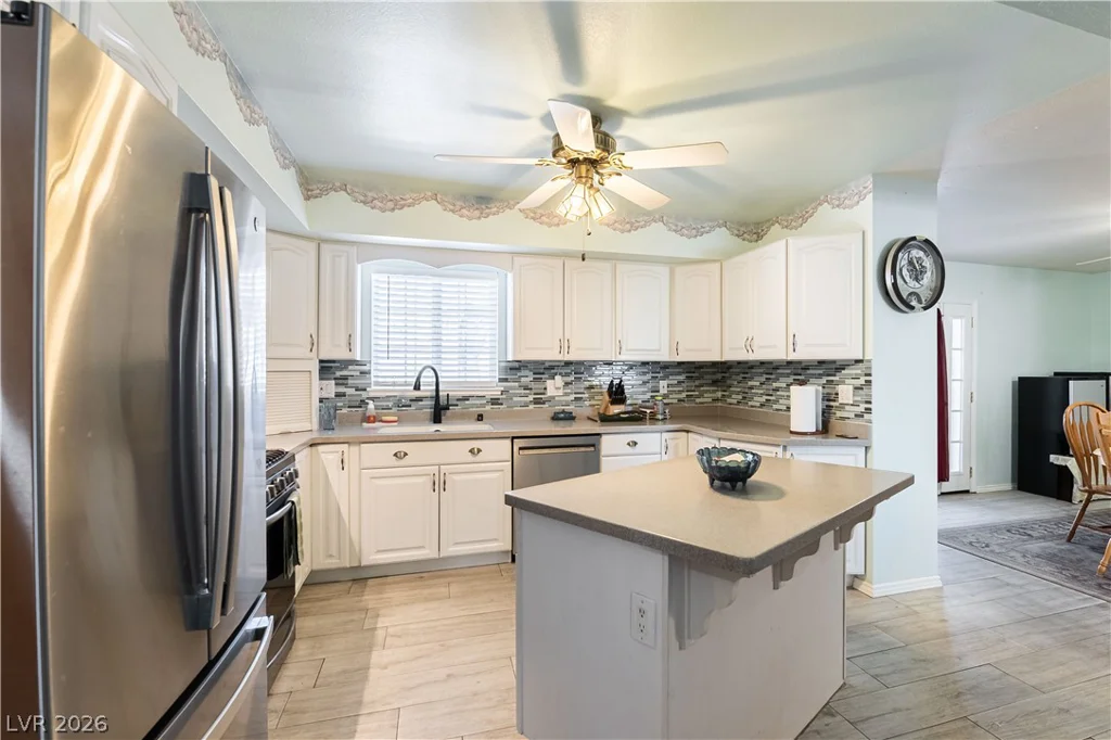 312 Redstone, Las Vegas, NV 89145