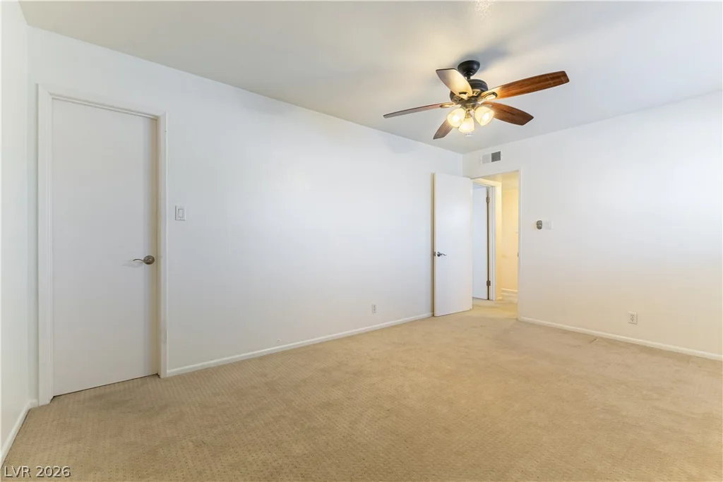 312 Redstone, Las Vegas, NV 89145
