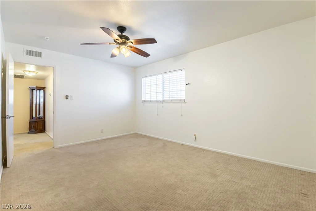 312 Redstone, Las Vegas, NV 89145