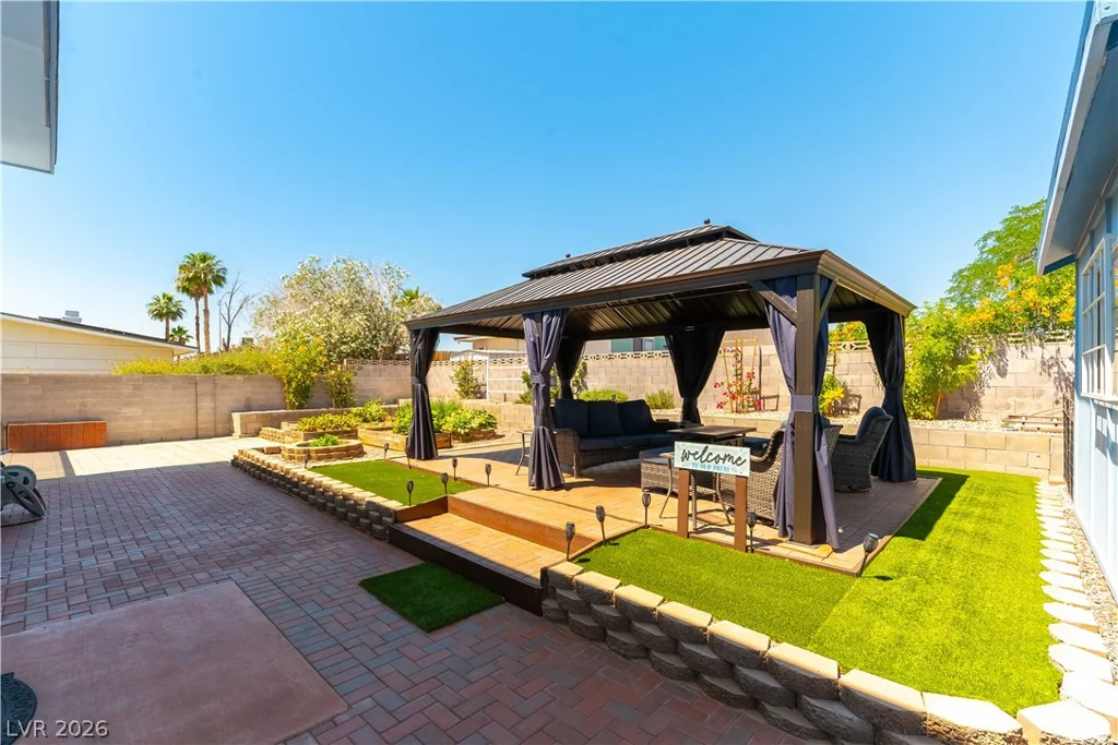 312 Redstone, Las Vegas, NV 89145
