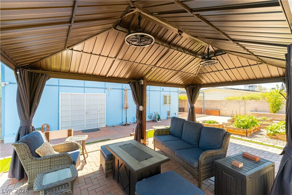 312 Redstone, Las Vegas, NV 89145
