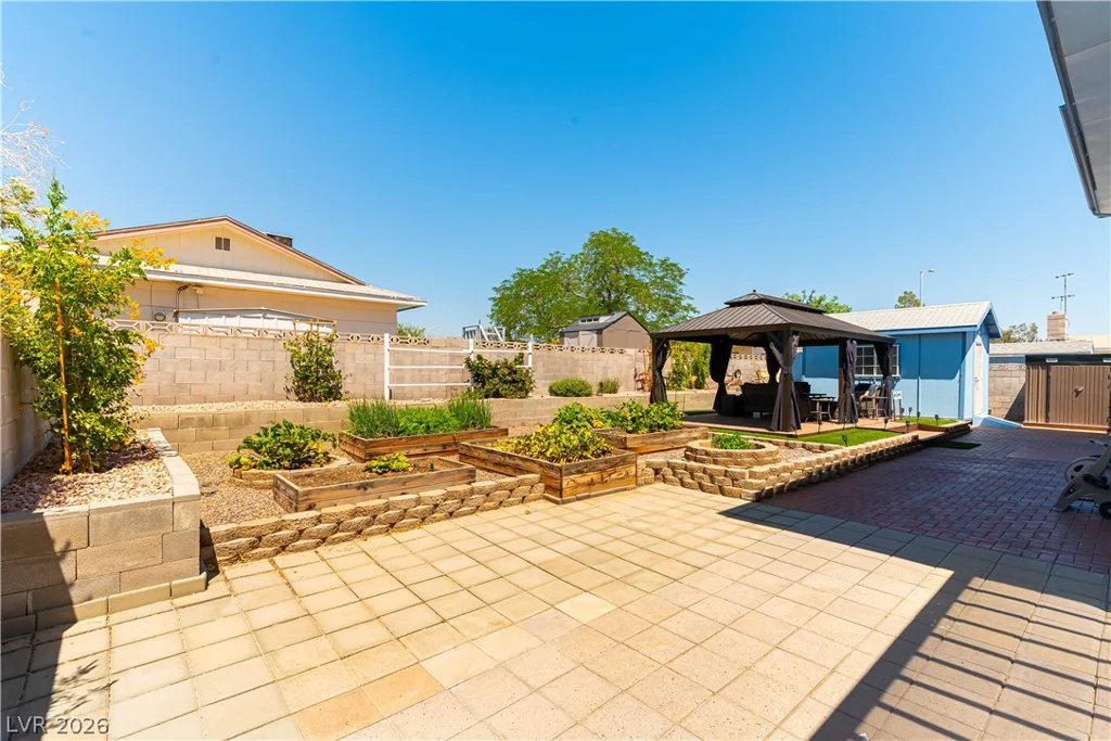 312 Redstone, Las Vegas, NV 89145