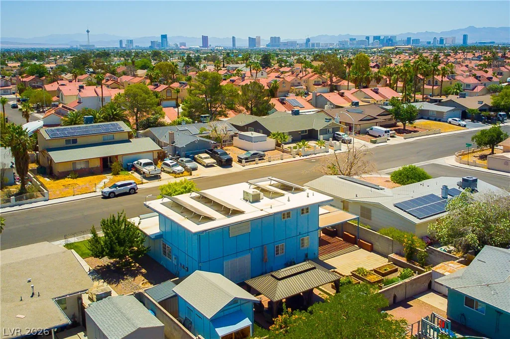 312 Redstone, Las Vegas, NV 89145