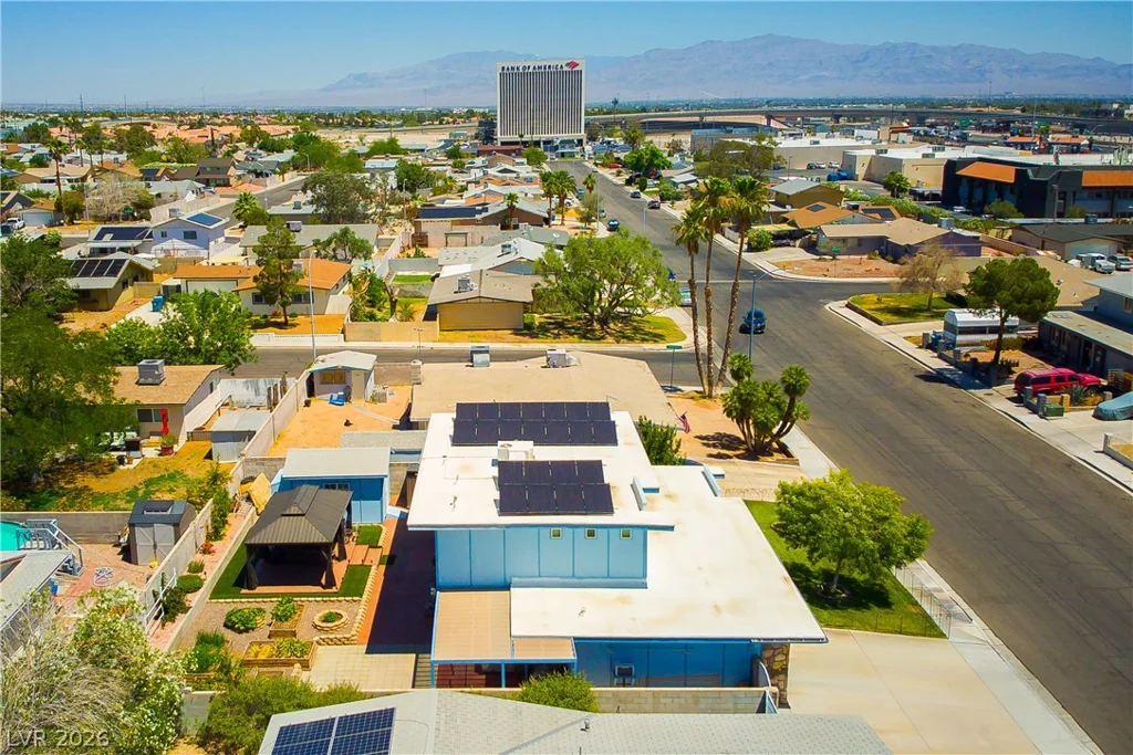 312 Redstone, Las Vegas, NV 89145