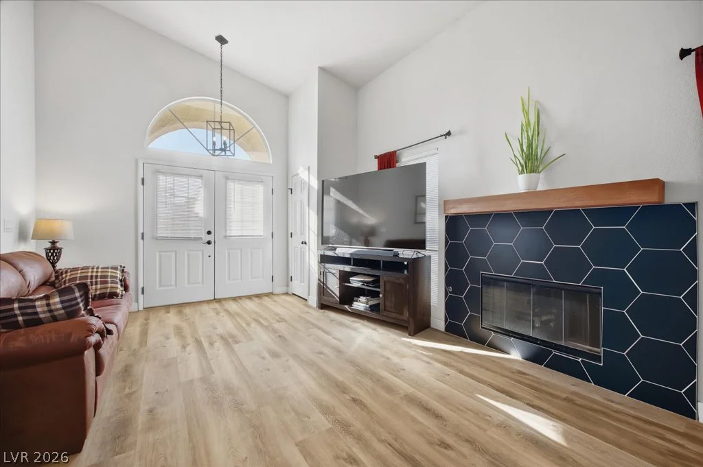 4932 Signal, Las Vegas, NV 89130