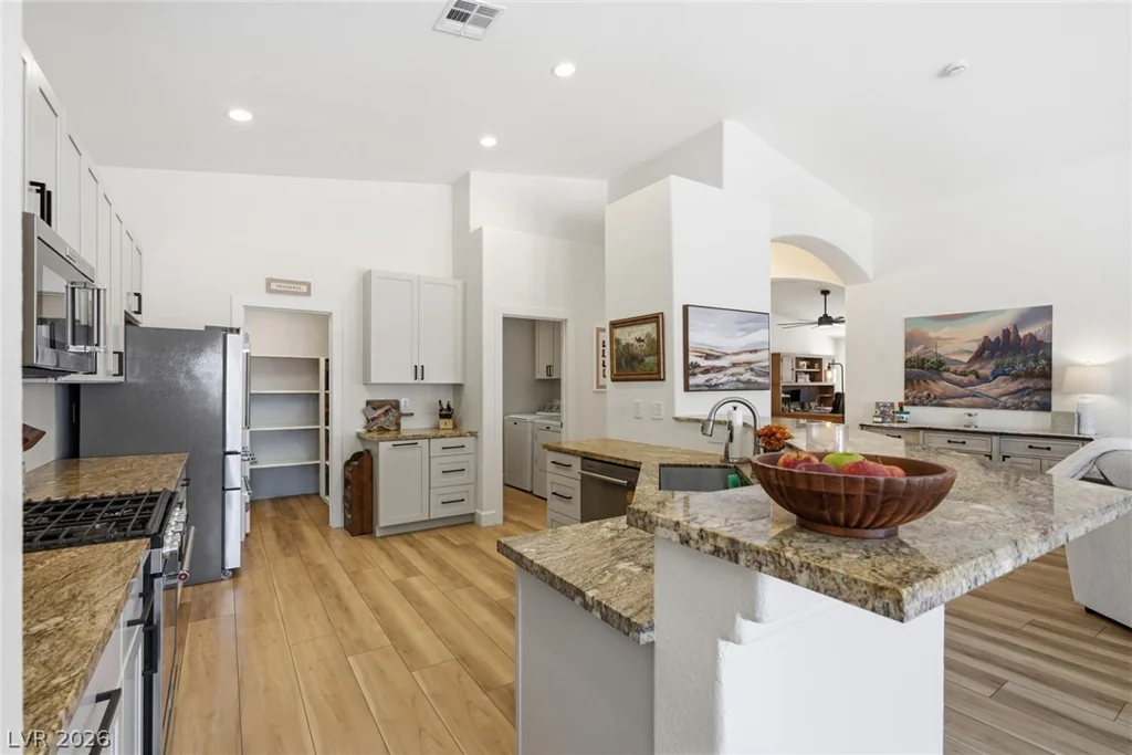 7074 Sea Orchard, Las Vegas, NV 89131