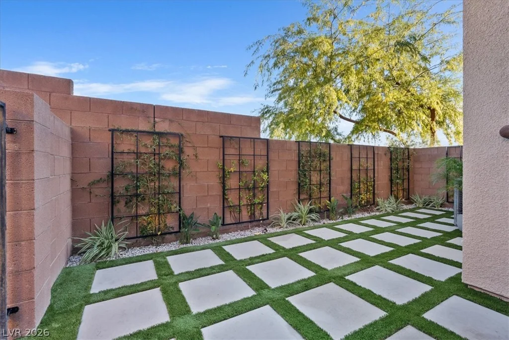 2334 Malaga Peak, Las Vegas, NV 89135