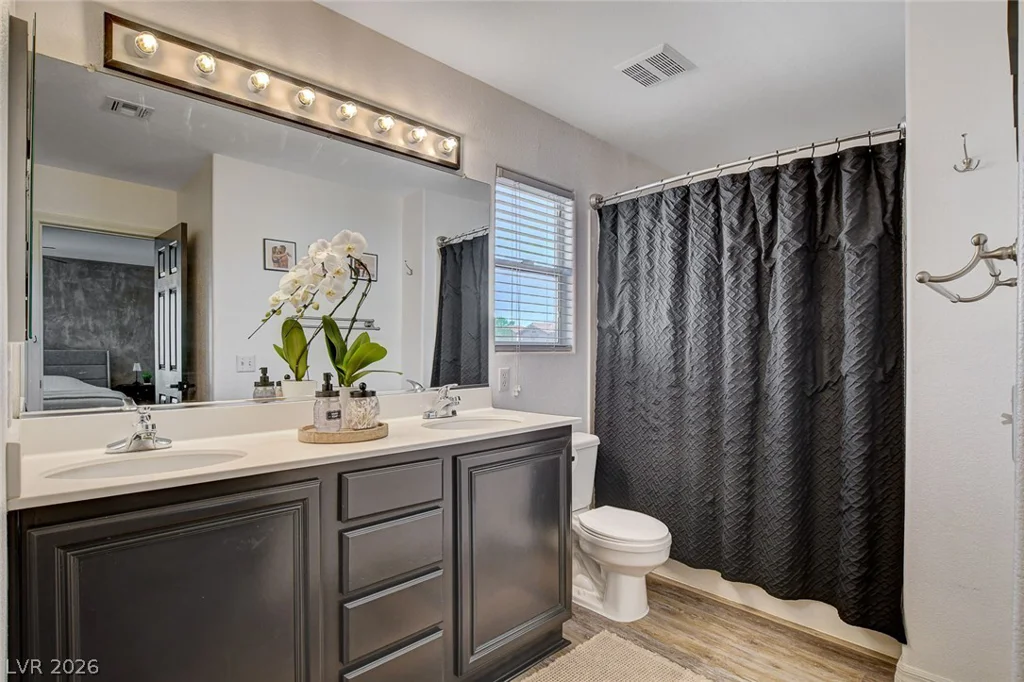 3744 Laguna Veneta, Las Vegas, NV 89141