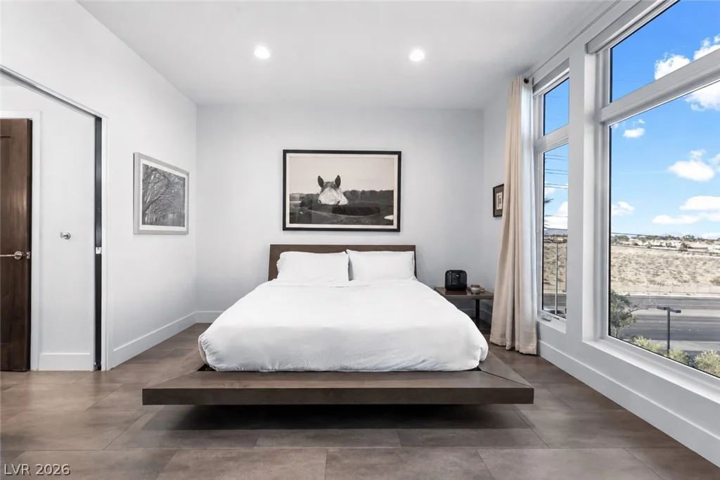 8925 Flamingo, Las Vegas, NV 89147