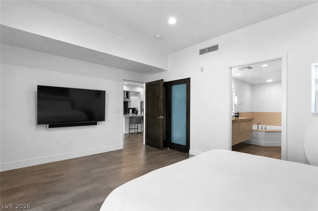 8925 Flamingo, Las Vegas, NV 89147