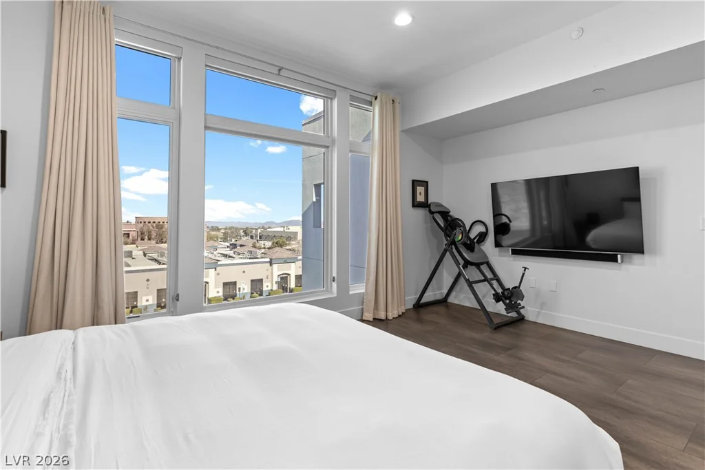 8925 Flamingo, Las Vegas, NV 89147
