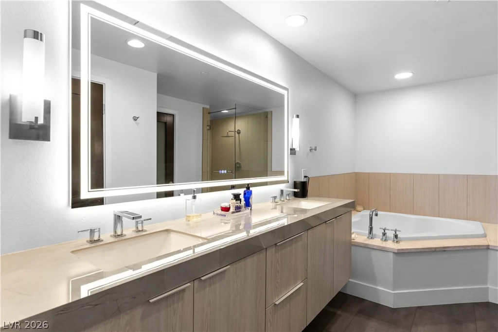 8925 Flamingo, Las Vegas, NV 89147