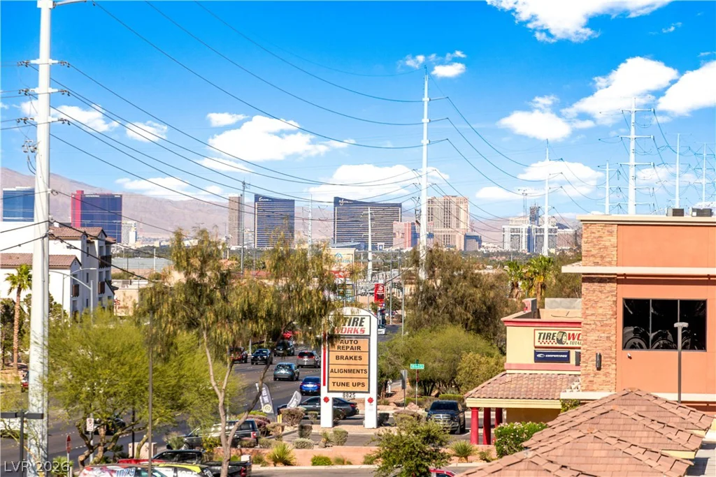 8925 Flamingo, Las Vegas, NV 89147