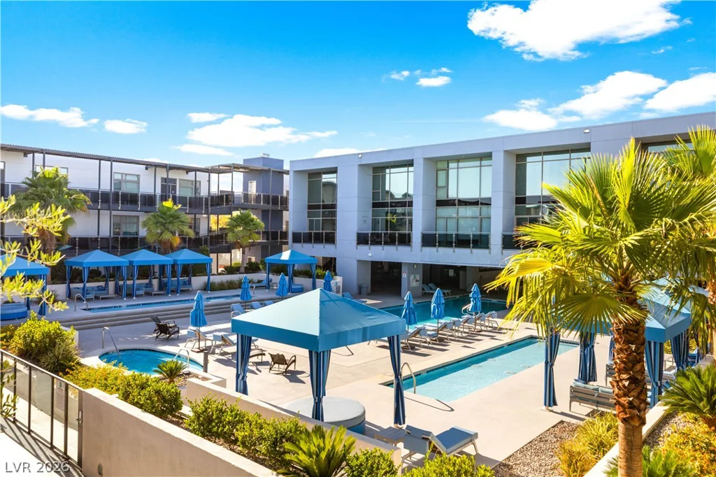 8925 Flamingo, Las Vegas, NV 89147