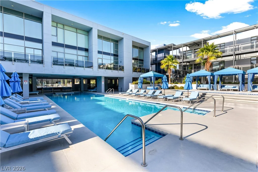 8925 Flamingo, Las Vegas, NV 89147