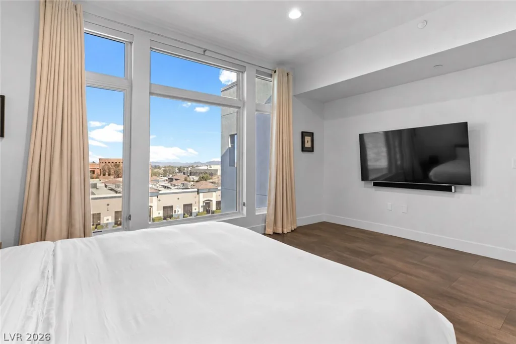 8925 Flamingo, Las Vegas, NV 89147