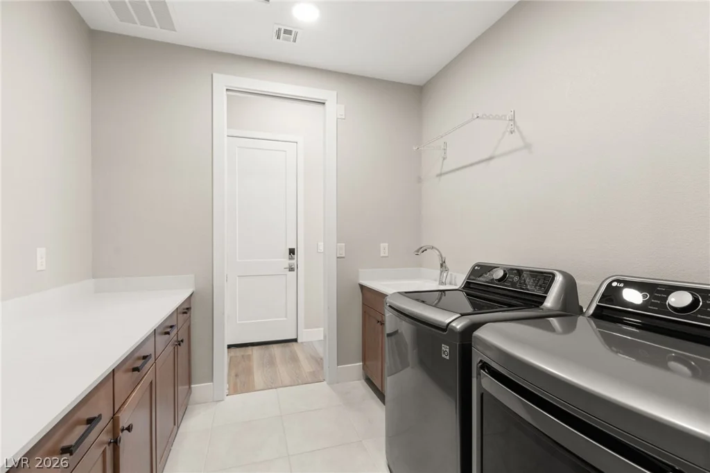 12167 Canyon Sunset, Las Vegas, NV 89138