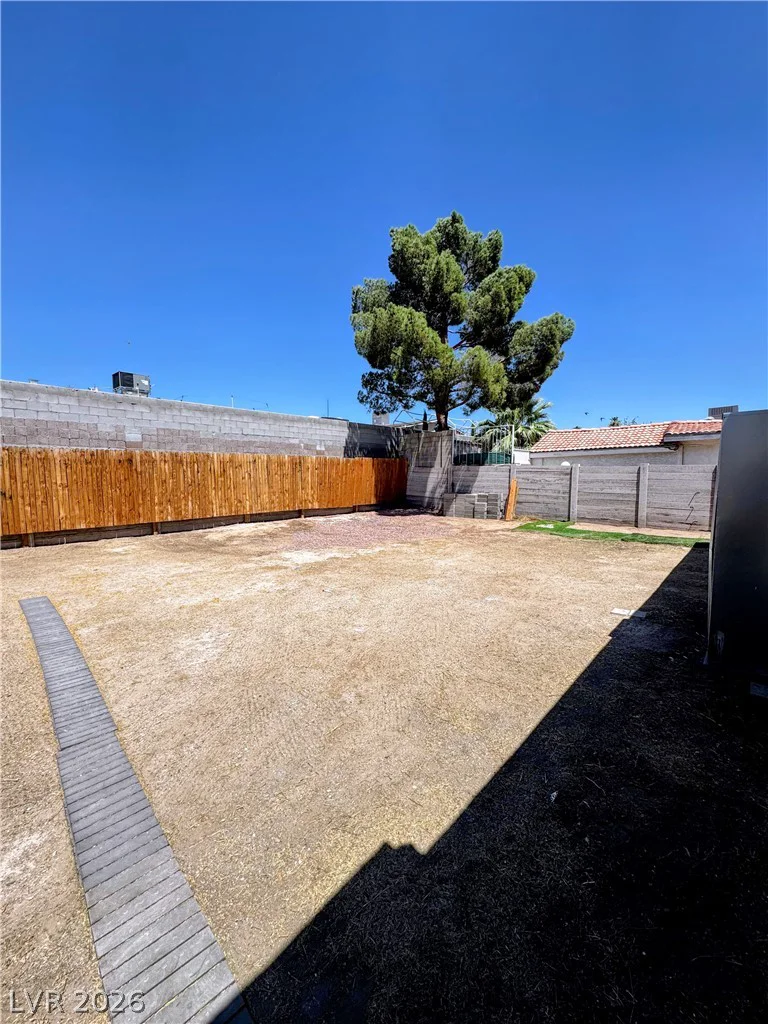 2539 Noble, North Las Vegas, NV 89030