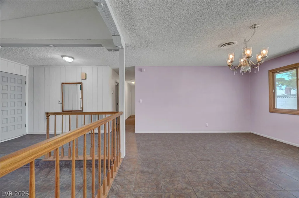 1900 Stonehaven, Las Vegas, NV 89108